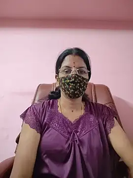 XXX chat uživo modela tamil_peenqueen