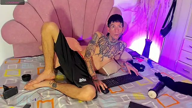 Devel_and_angell Webcam-Show