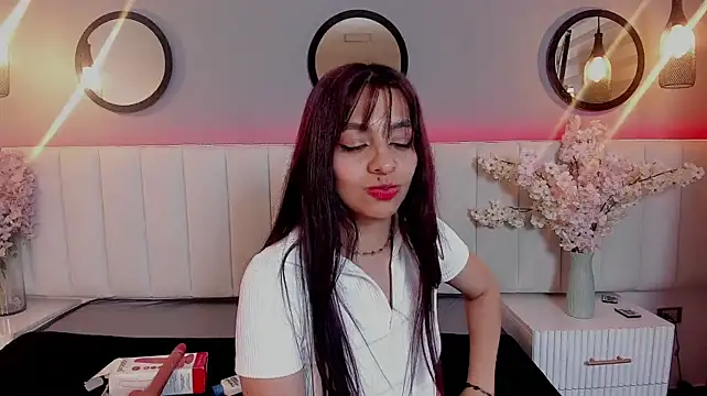 Chat +18 de Emily_brooks__ ao vivo
