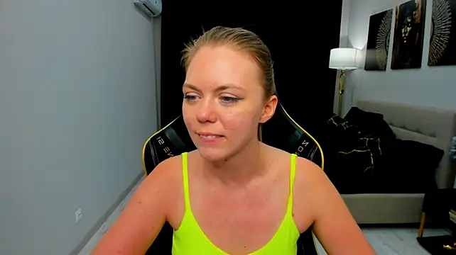 Strawberrye's Live XXX Chat