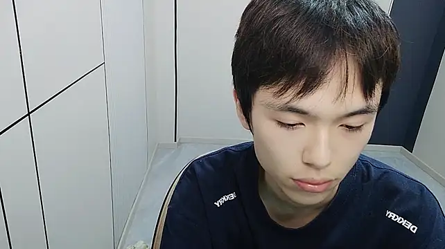 T2028T Chat XXX live