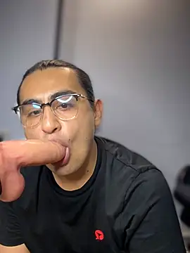 _Dylan_7 – Naživo XXX chat