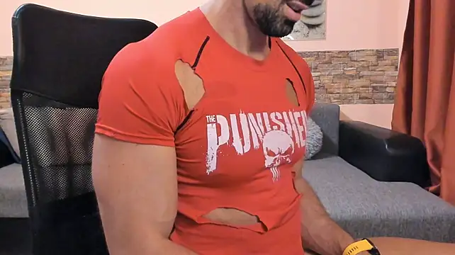 HotHunkTrainer Live XXX Chat