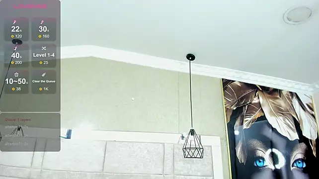 הופעת וובקאם של kimCosseyy