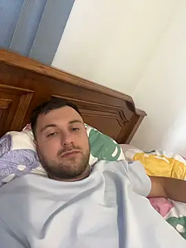 hugedickedd Adlı Modelin Canlı XXX Sohbeti