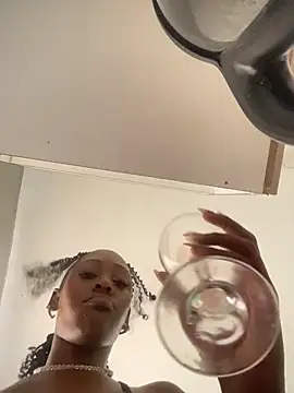 צ'אט XXX בשידור חי של SP1CY_MOMMY