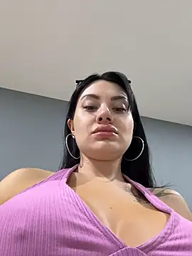 Wet__Bunny Adlı Modelin Canlı XXX Sohbeti