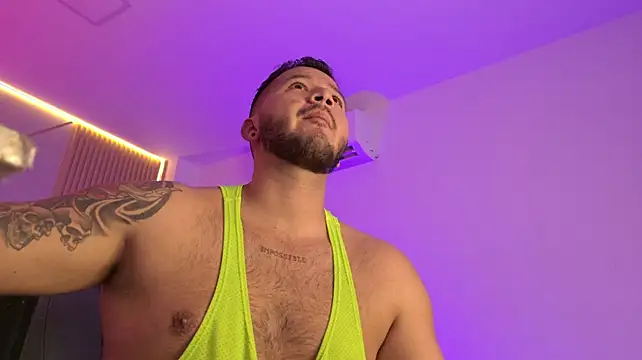 mister_miike Adlı Modelin Canlı XXX Sohbeti