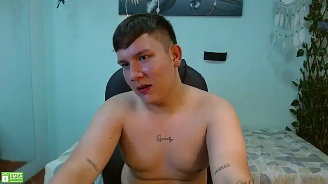 Chat +18 de damian_miller7 ao vivo