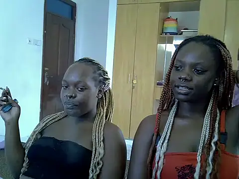sexybaddies20's Live XXX Chat