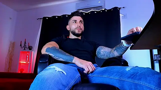 MightyAaron66n Live XXX chat