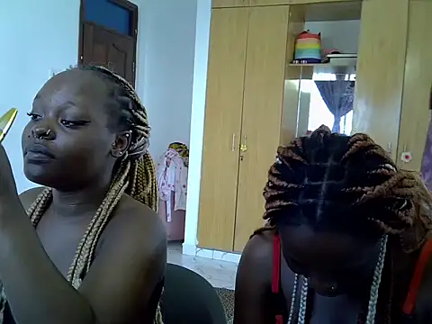 sexybaddies20's Live XXX Chat