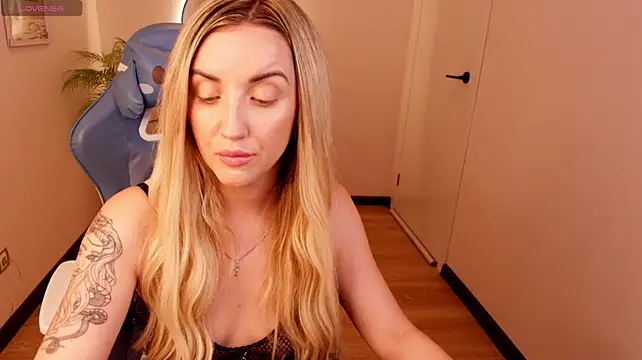 Chat +18 de White_F0x ao vivo