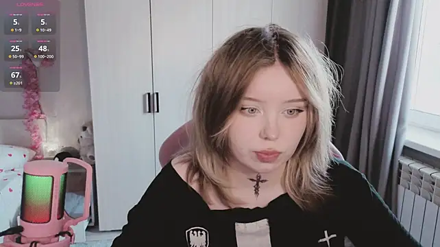XXX chat uživo modela yumi_charm