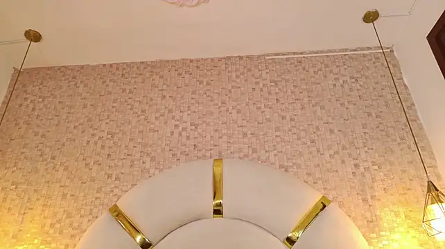 Živý XXX chat elaara_sm