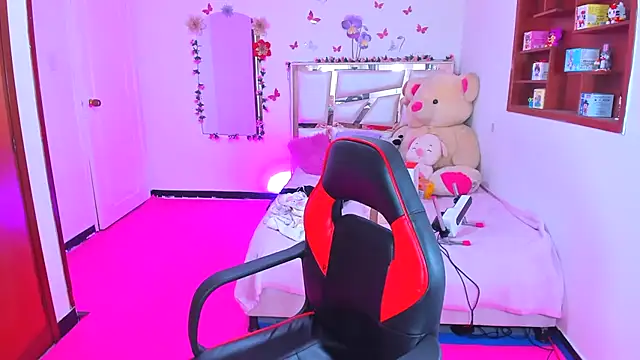 perlabeautiful's Live XXX Chat