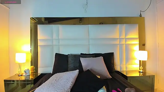 Brenda_ThompのライブXXXチャット