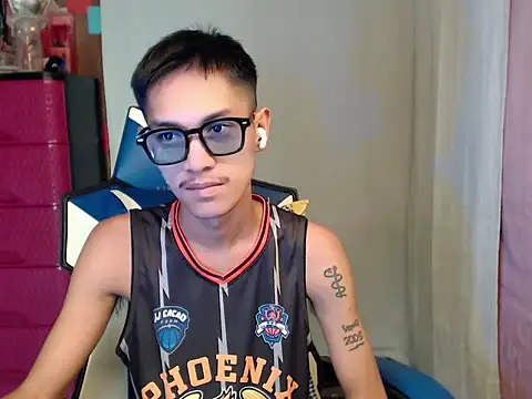 riks_tyler Pertunjukan Webcam