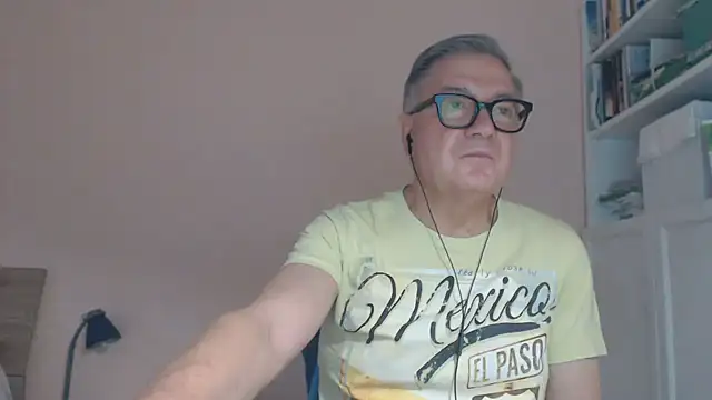 YOU6me webcam show