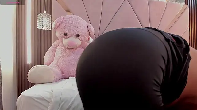 Czat XXX na żywo – mia_rouxx1