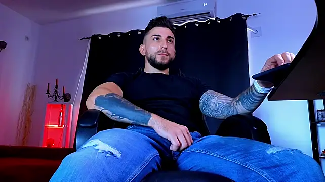 Chat XXX Live MightyAaron66