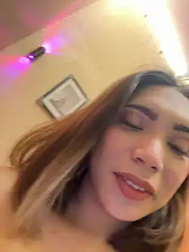 SideChick_Bunny Show in webcam