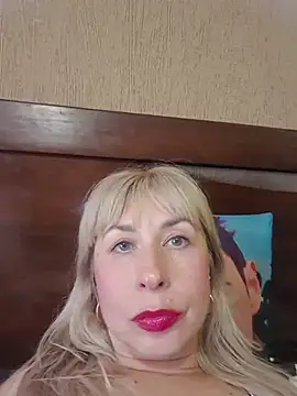 SelinaLovqx Adlı Modelin Canlı XXX Sohbeti