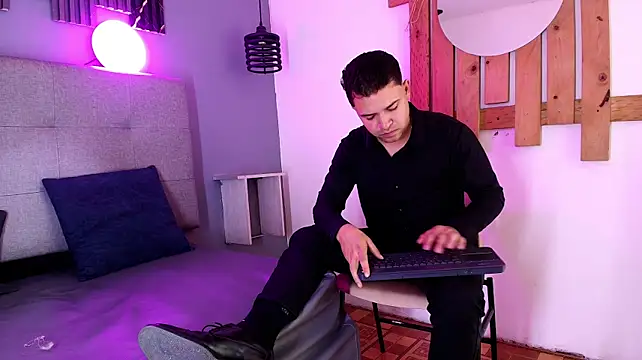 Hey_Noaah XXX чат на живо