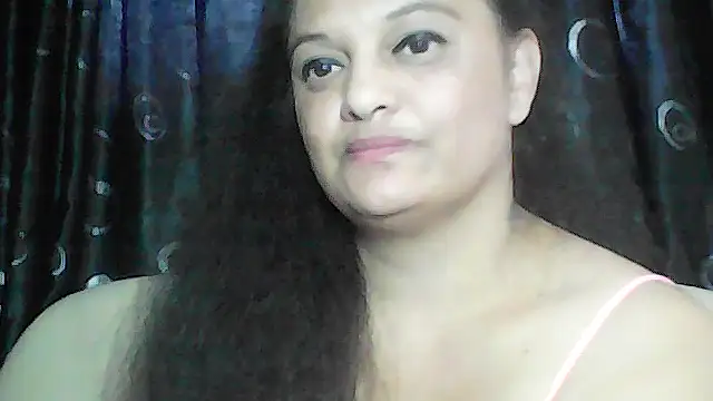 دردشة sweetnessangel الجنسية المباشرة