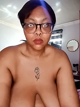 ShantelBootyBoobs 网络视讯表演