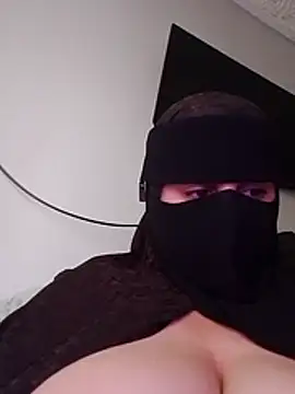 LANA___sexy Adlı Modelin Canlı XXX Sohbeti