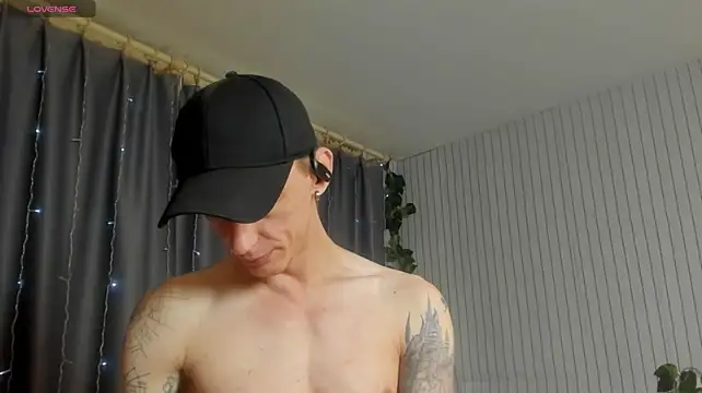James2Inked live XXX chat