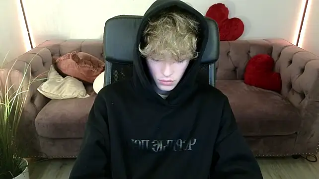 Онлайн чат XXX kevingarsiaa