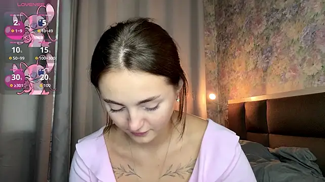 LoraDavi Chat XXX live