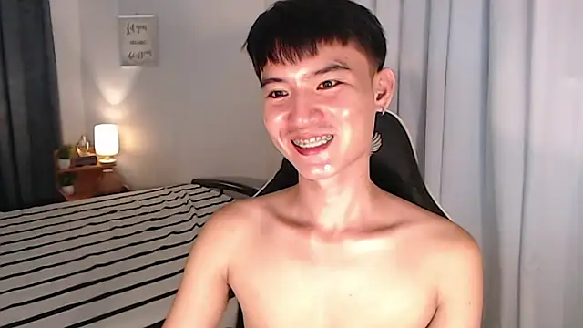 แชท XXX สดของ asian_dai