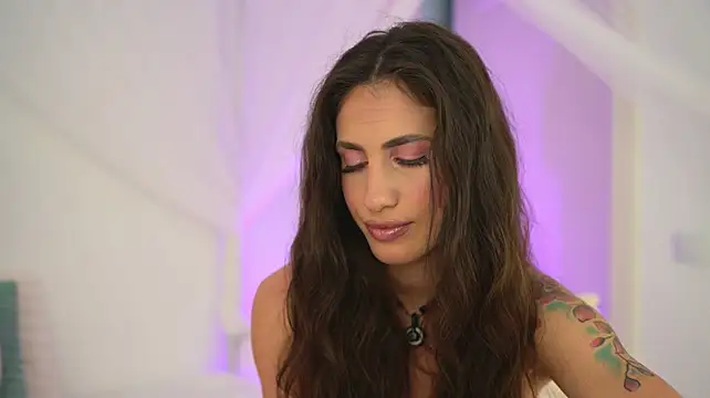 OhhAisha Live XXX-Chat