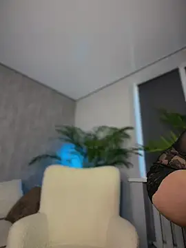 MilfNextDoor20 live XXX chat