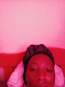 Chat +18 de virginiakariuki40 ao vivo