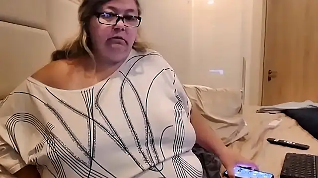 XXX chat uživo modela sex2