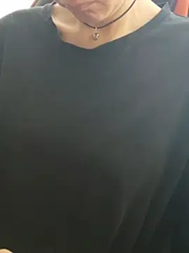 Aashikalaa 라이브 XXX 채팅
