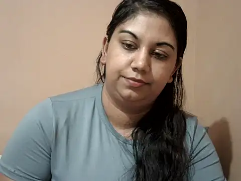 bellachow10's Live XXX Chat