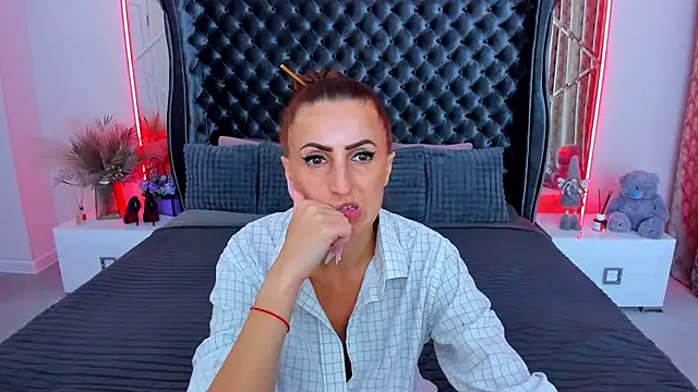 Rebecca_Diamond Adlı Modelin Canlı XXX Sohbeti