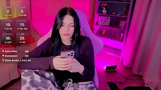 Kelly__Bunny Adlı Modelin Canlı XXX Sohbeti