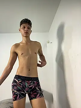 Вебкам-шоу Twinkcock22