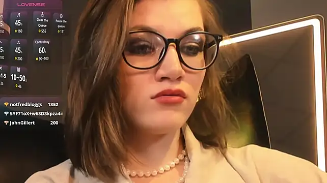 CathyAdams Adlı Modelin Canlı XXX Sohbeti