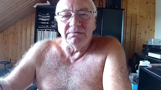 XXX chat uživo modela biggandybig