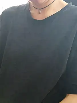 Aashikalaa's Live XXX Chat
