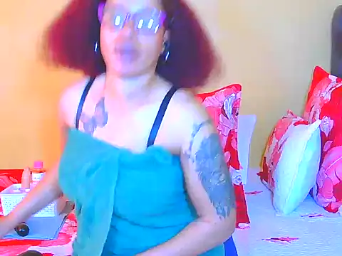 Chat +18 de Suzzy_Q ao vivo