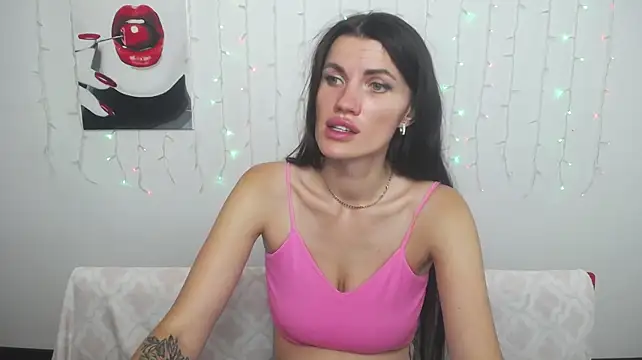 MilaLoona's Live XXX Chat