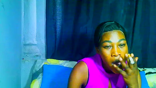 freaky_naughty Chat XXX in diretta